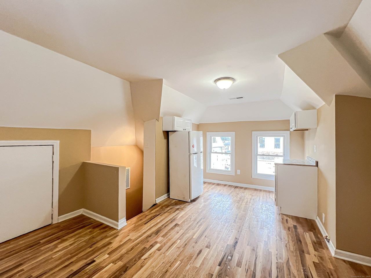 63 Eaton St Unit 3 #3 - Photo 5 of 11