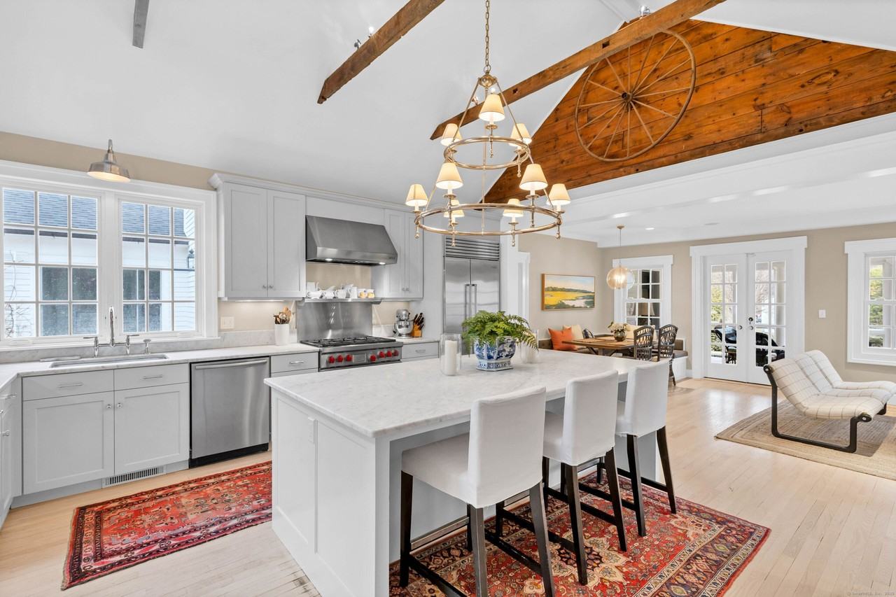 15 Liberty St - Photo 7 of 39