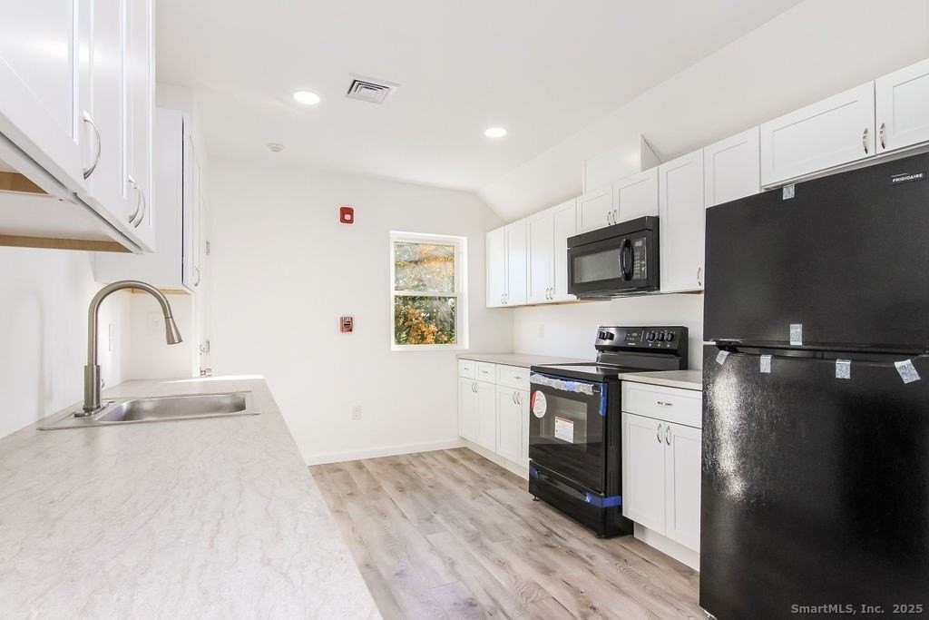 66 Winthrop St Unit 3 #3 - Photo 5 of 7