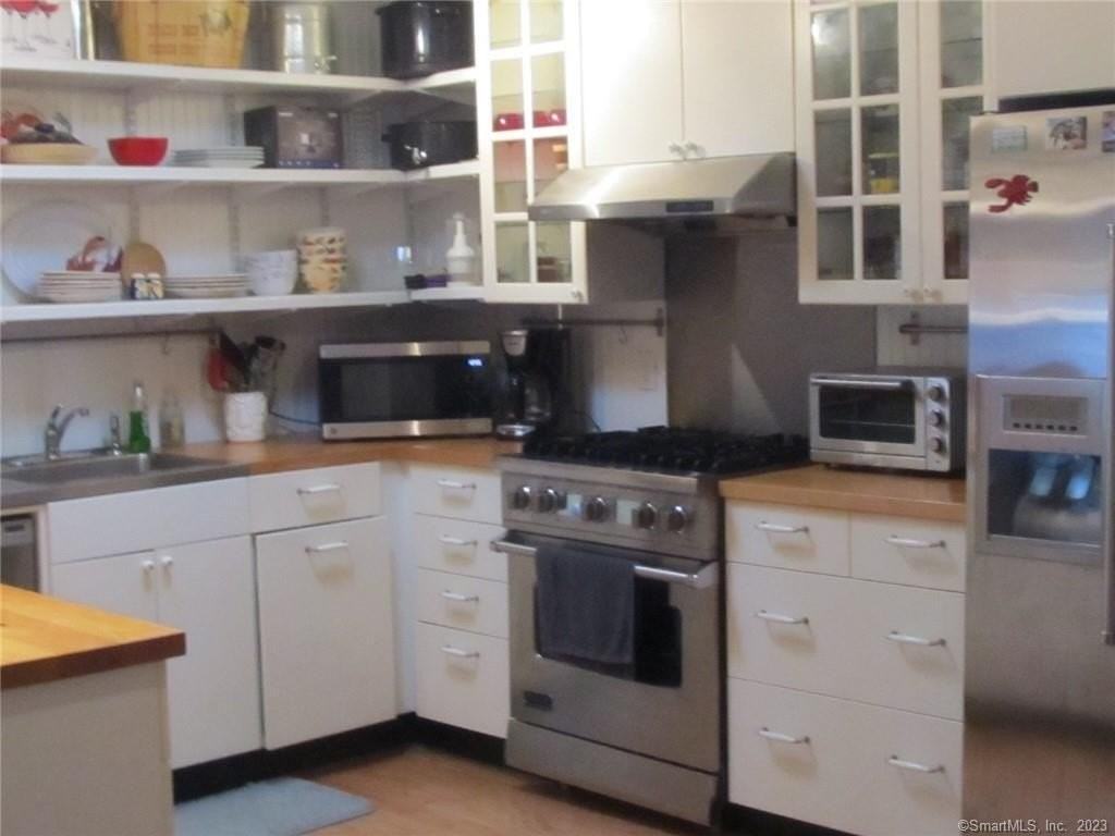 2 Bidwell St - Photo 4 of 8