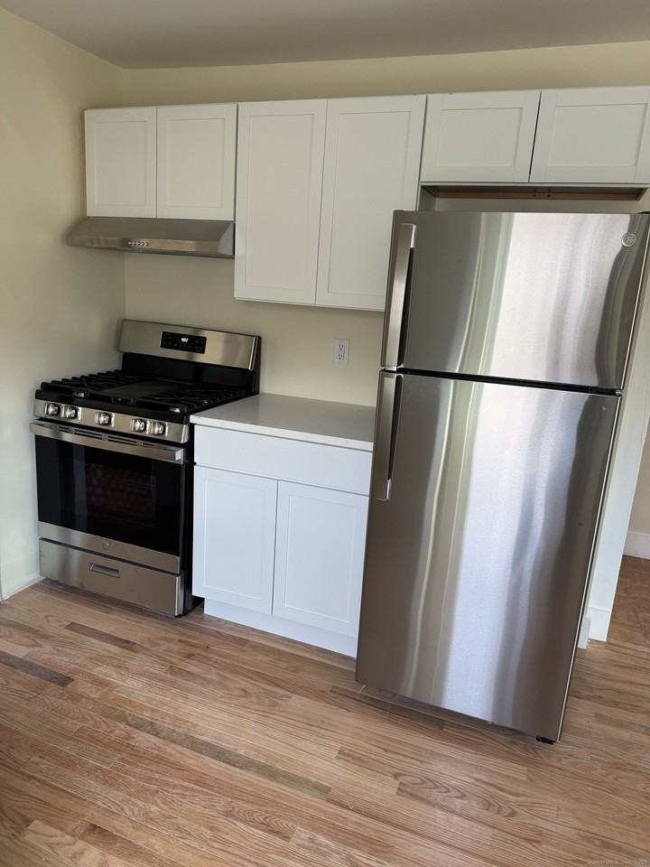 52 Pearl St #3 - Photo 2 of 12