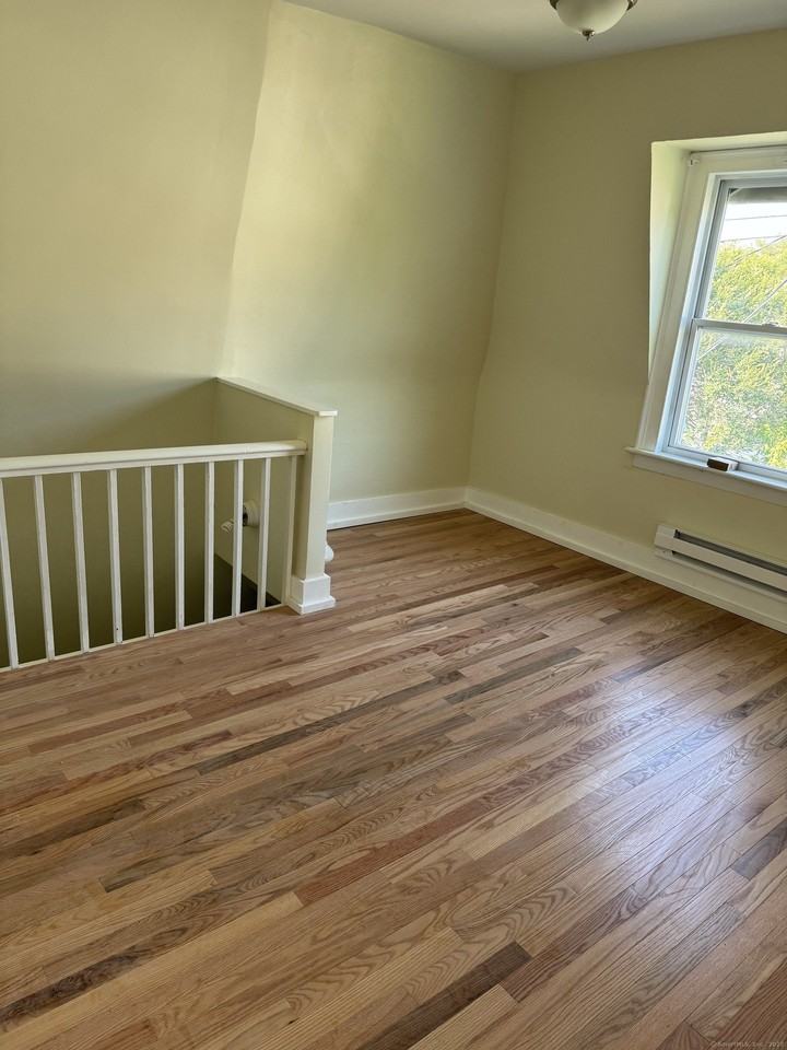 52 Pearl St #3 - Photo 7 of 12