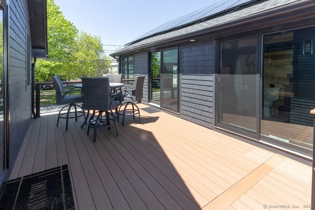 48 Swan Ave #A - Photo 4 of 22