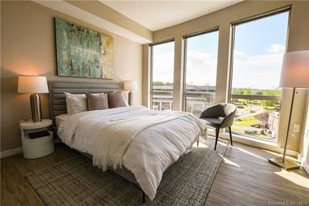 2 Harbor Point Rd S Apt 326 #326 - Photo 5 of 13