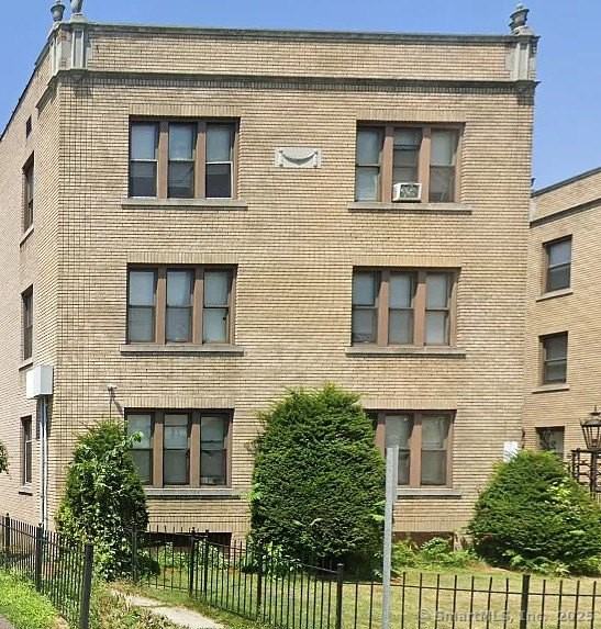 35 Sumner St Apt C2 #C2