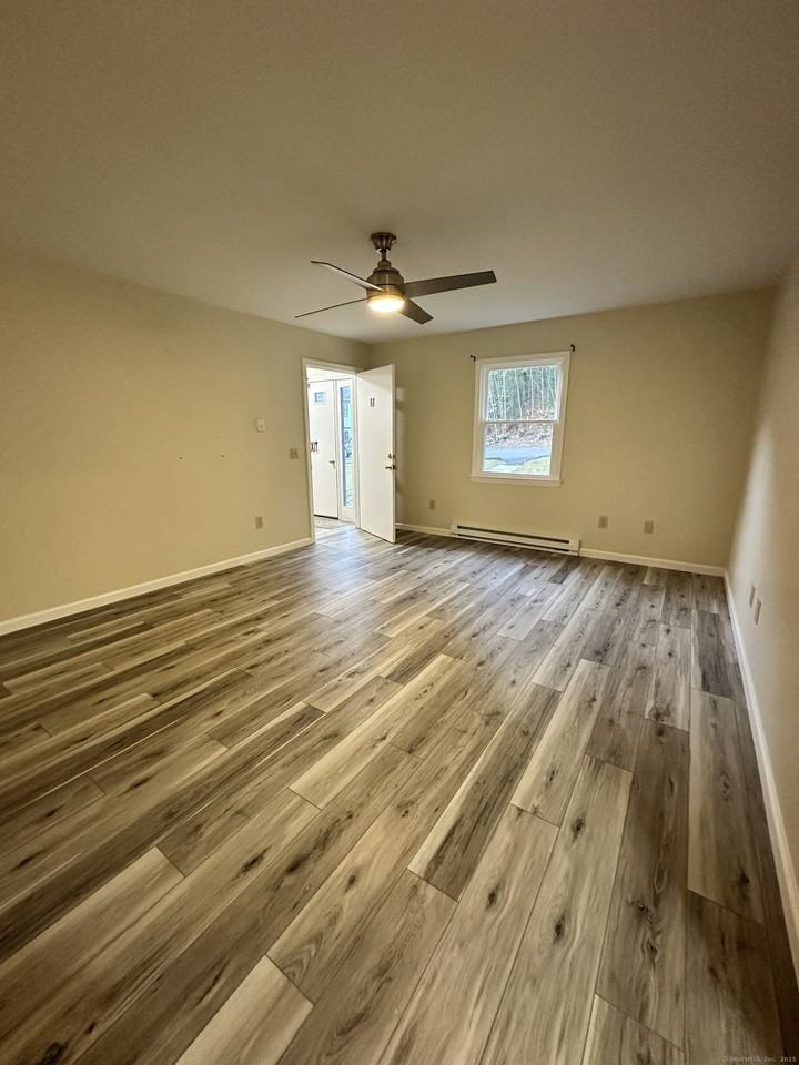 70 Pond Meadow Rd - Photo 5 of 12