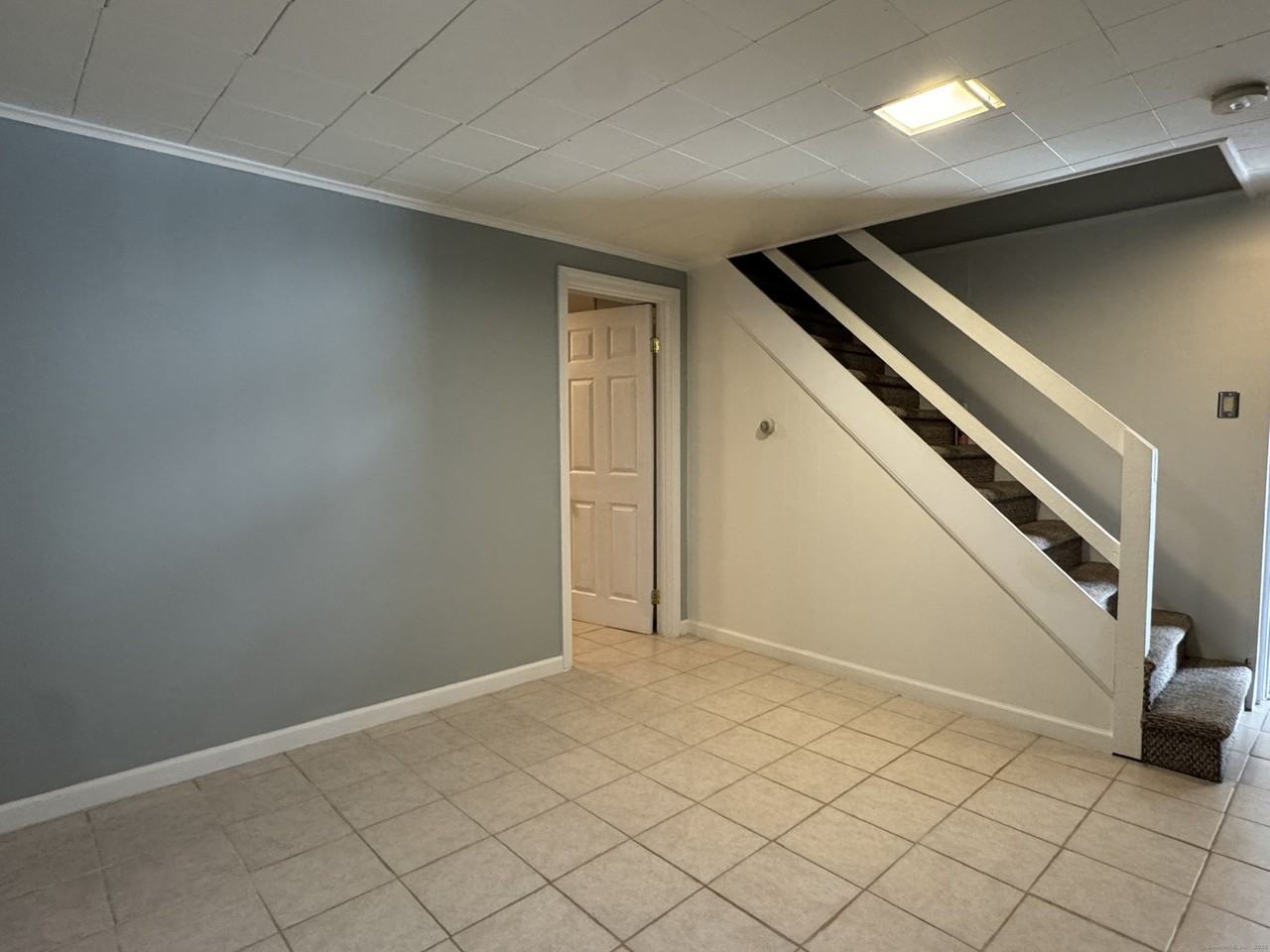 118 Pullen Ave - Photo 4 of 8