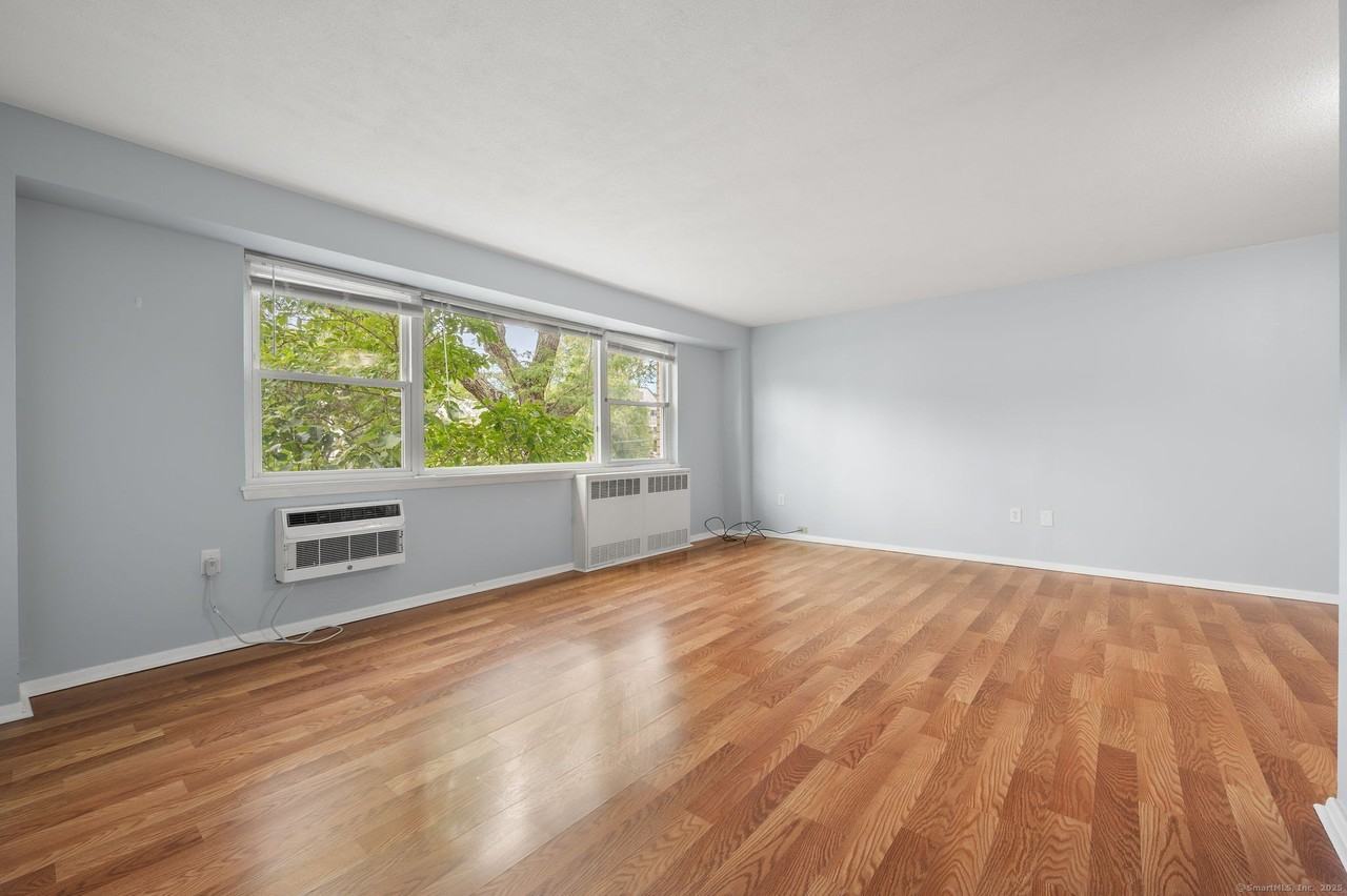 292 Pequot Ave Apt 2e #E2 - Photo 6 of 23