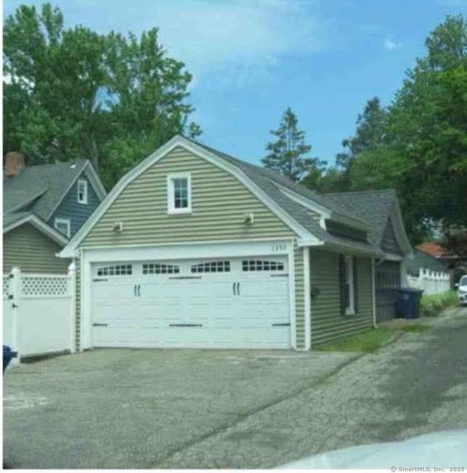 1350 Brooklawn Ave - Photo 7 of 12