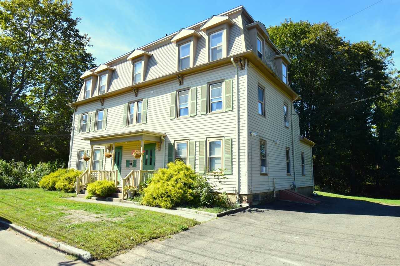 28 Driveway Apt 2l #2L - Photo 2 of 16