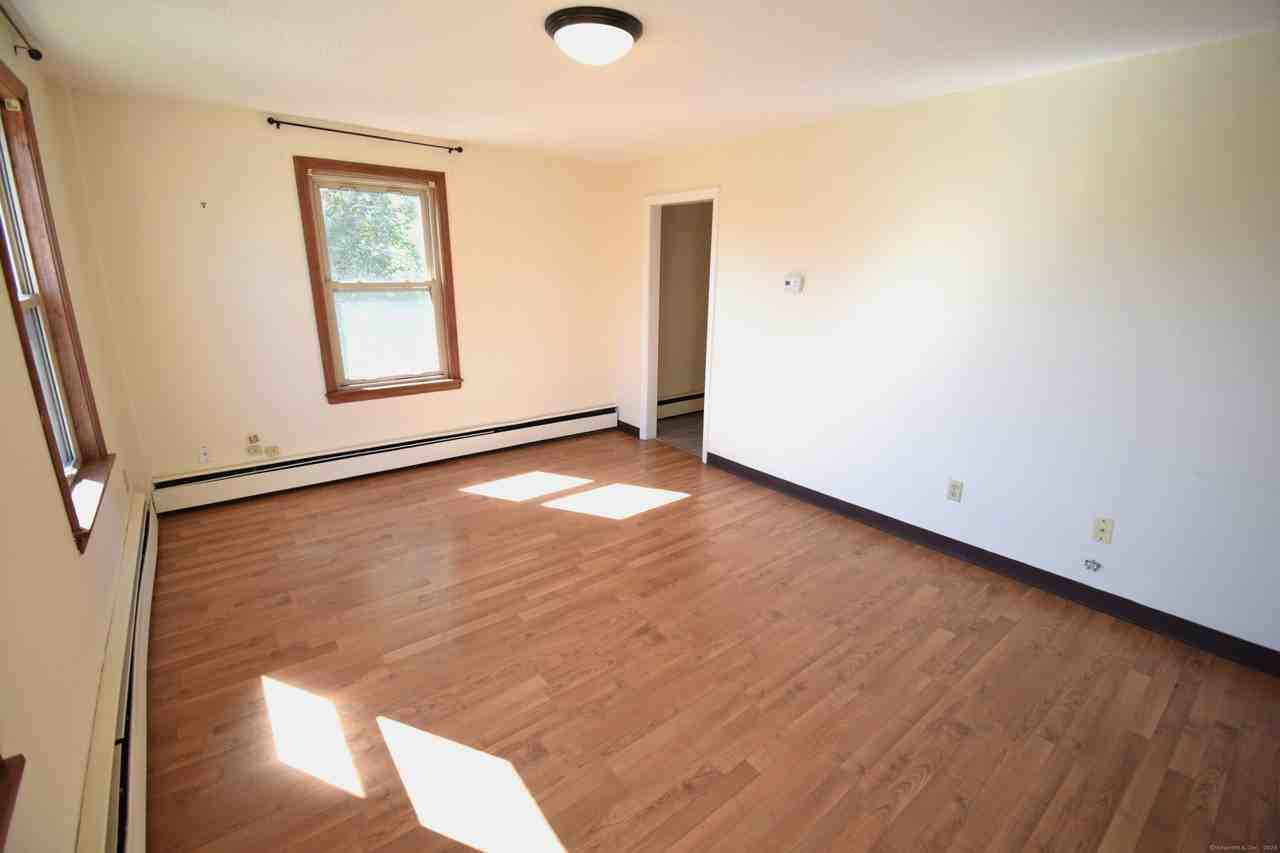 28 Driveway Apt 2l #2L - Photo 6 of 16