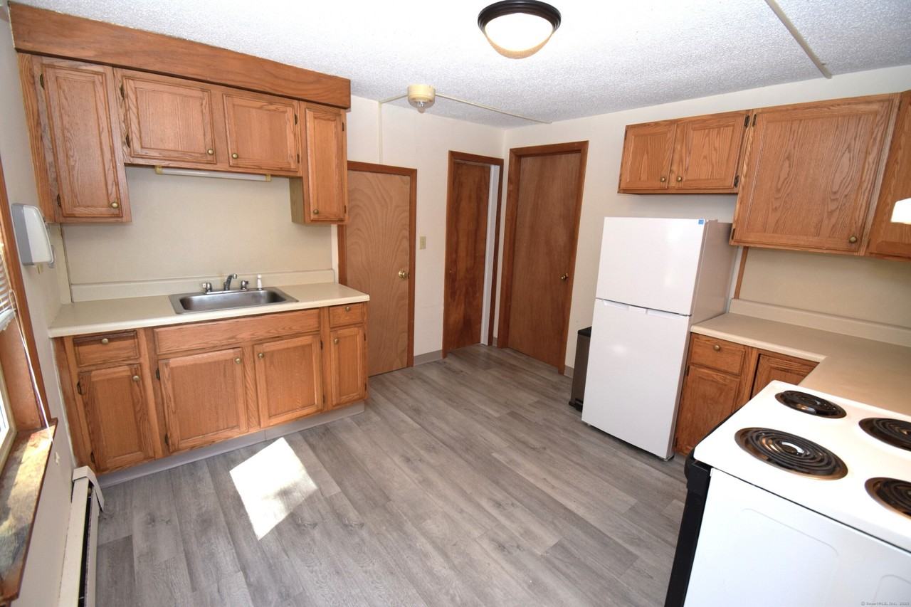 28 Driveway Apt 2l #2L - Photo 7 of 16