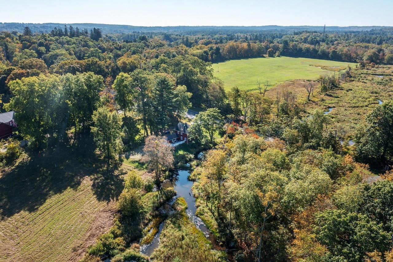 62 Brush Hill Rd - Photo 4 of 24