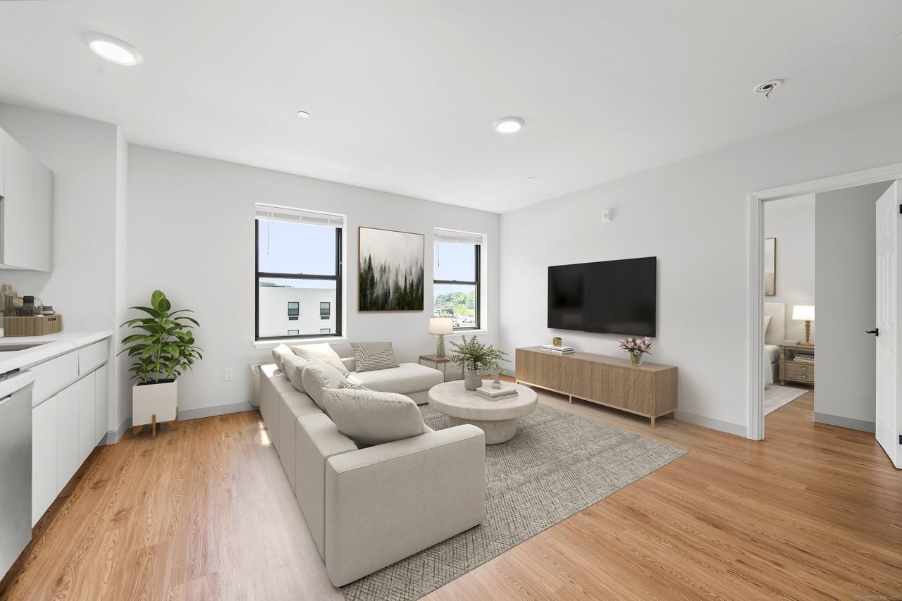 158 Main St - Photo 5 of 20