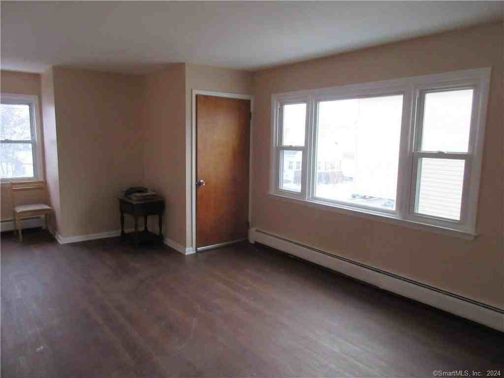 164 Cleveland Ave Unit 2nd #2nd - Photo 2 of 8