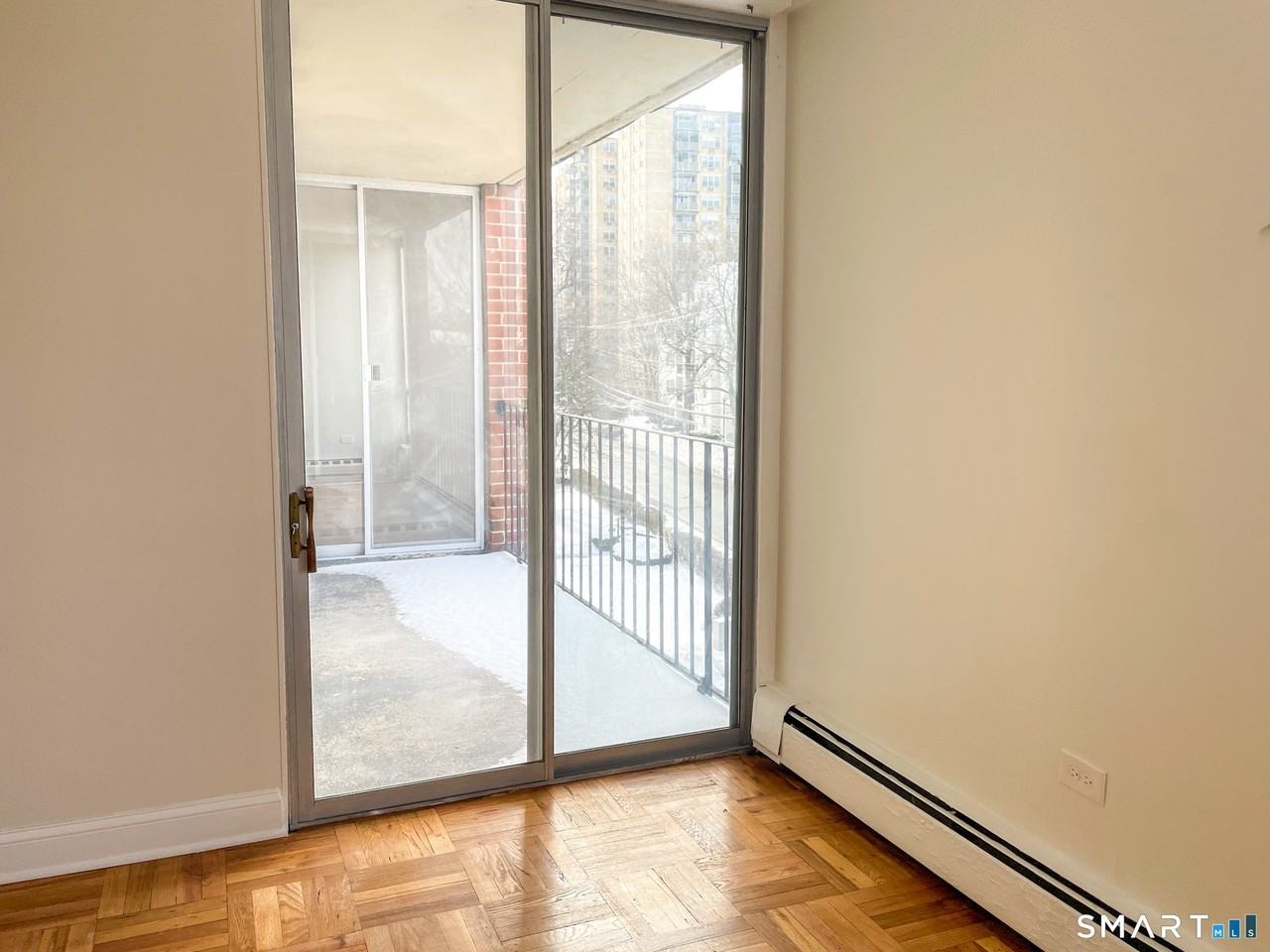 87 Glenbrook Rd Apt 4g #4G - Photo 7 of 22