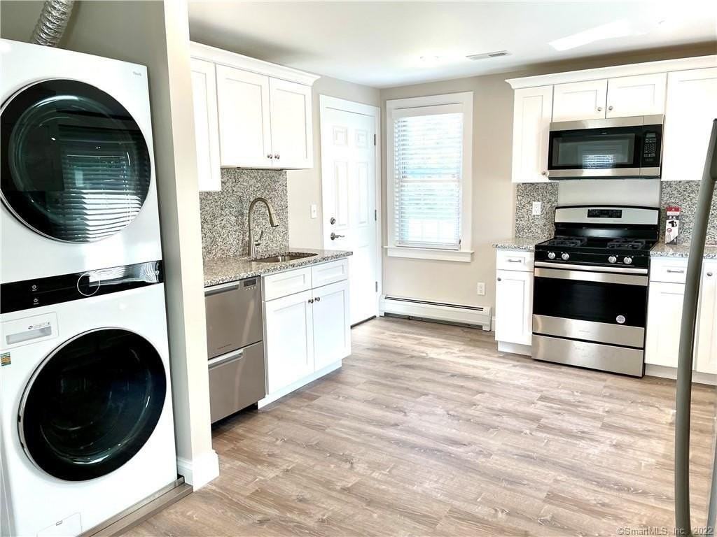 31 Ledge Ave Unit 2 #2 - Photo 6 of 14