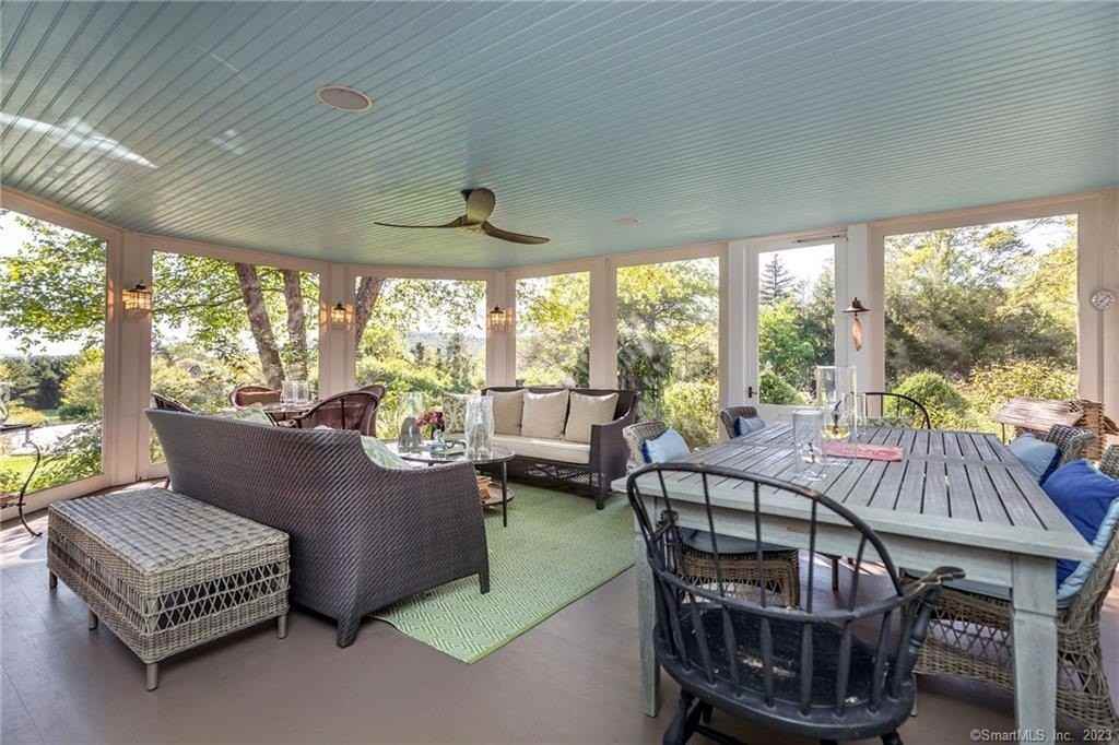 4 Juniper Ledge Ln - Photo 2 of 20