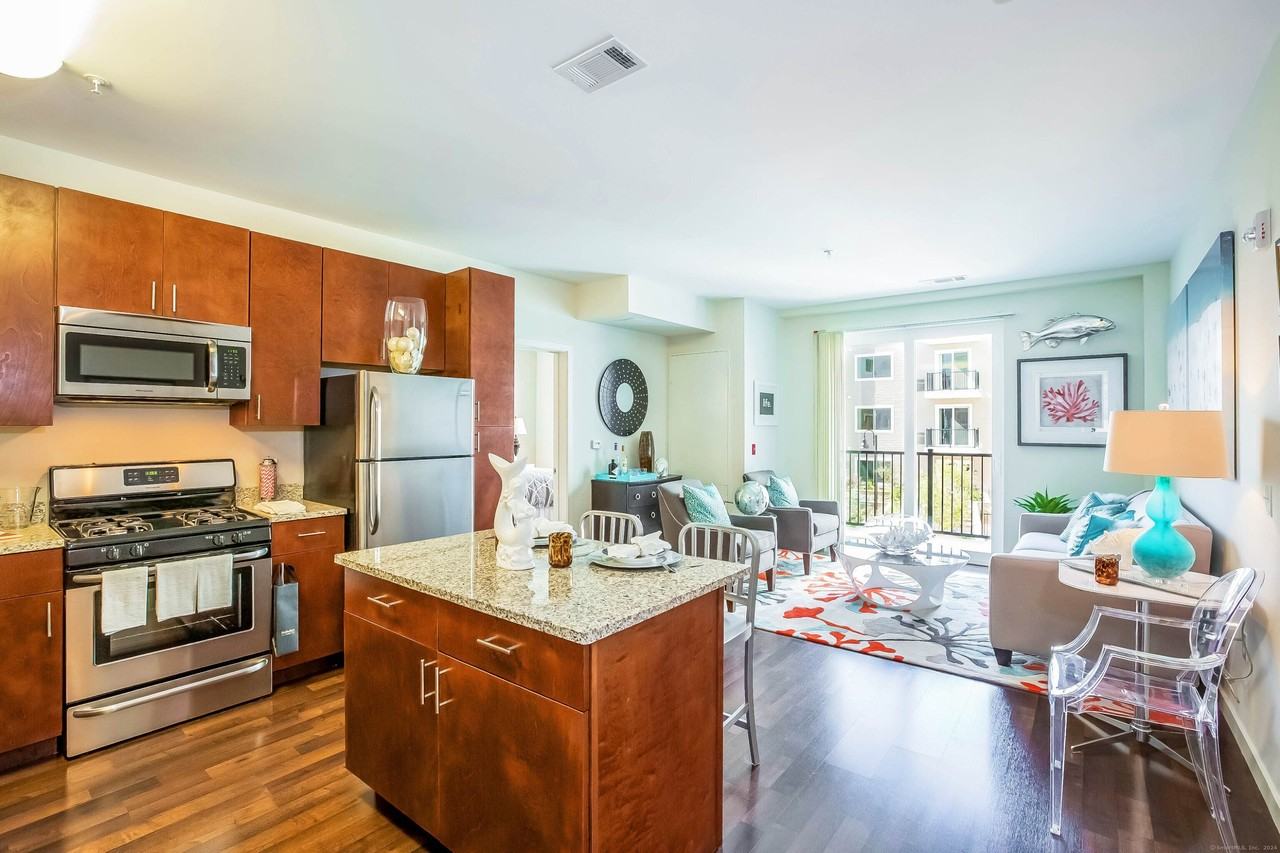 1 Glover Ave #416 - Photo 4 of 12
