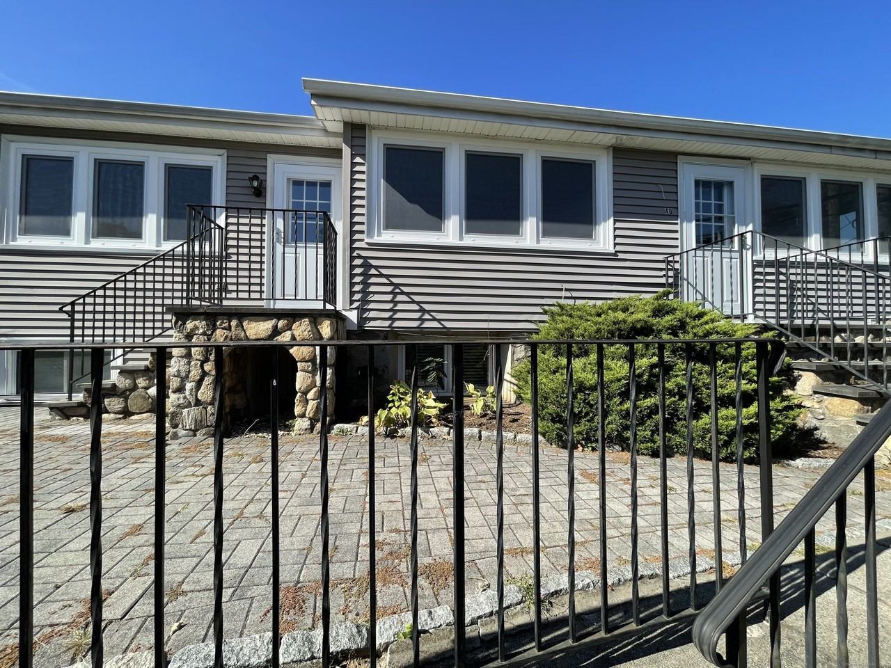 40 Ledge Ave - Photo 7 of 15