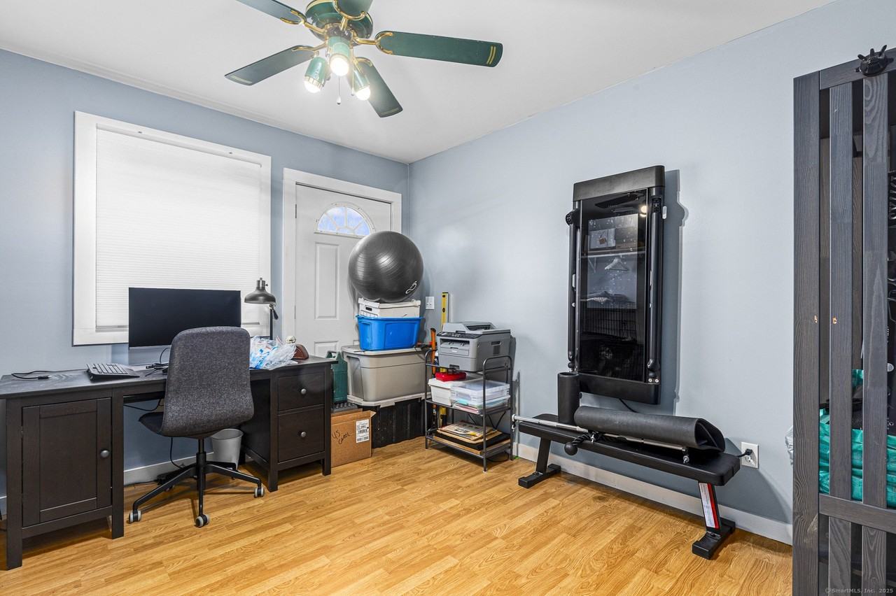 45 Caroline Dr - Photo 6 of 11