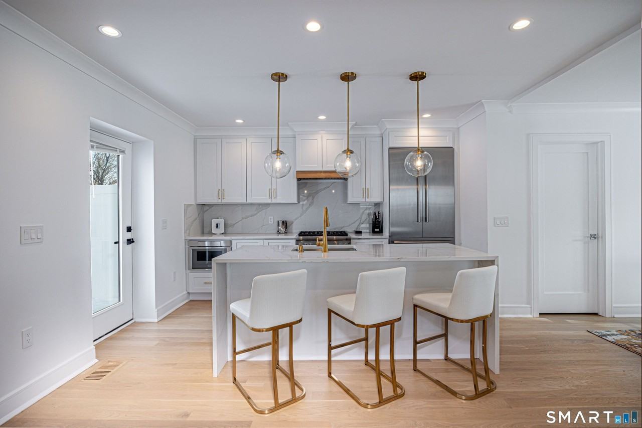 82 Josephine Evaristo Ave - Photo 2 of 22