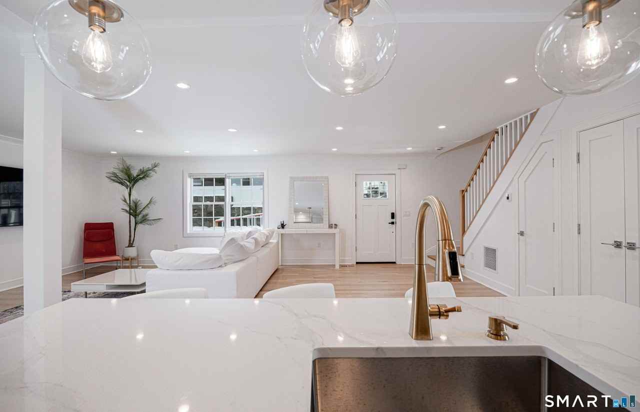 82 Josephine Evaristo Ave - Photo 6 of 22