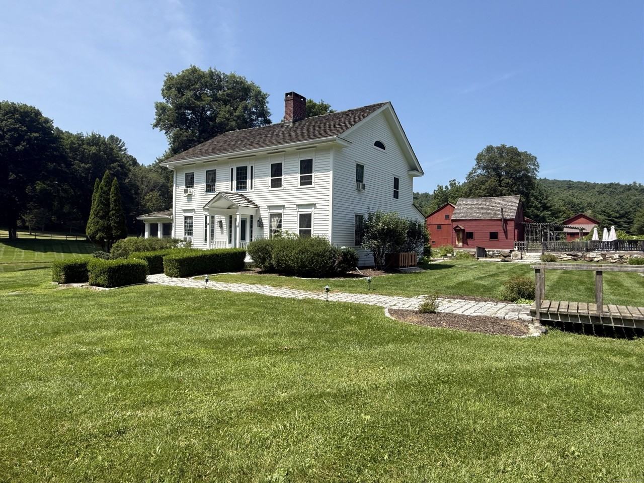 28 Dugway Rd - Photo 2 of 26