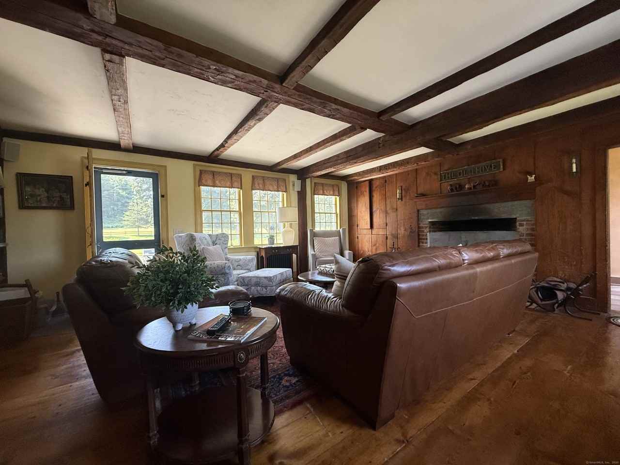 28 Dugway Rd - Photo 4 of 26