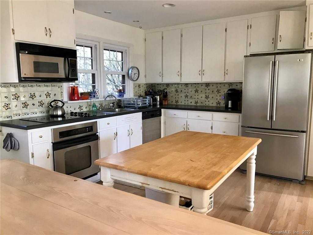 62 Sharon Goshen Tpke - Photo 6 of 17