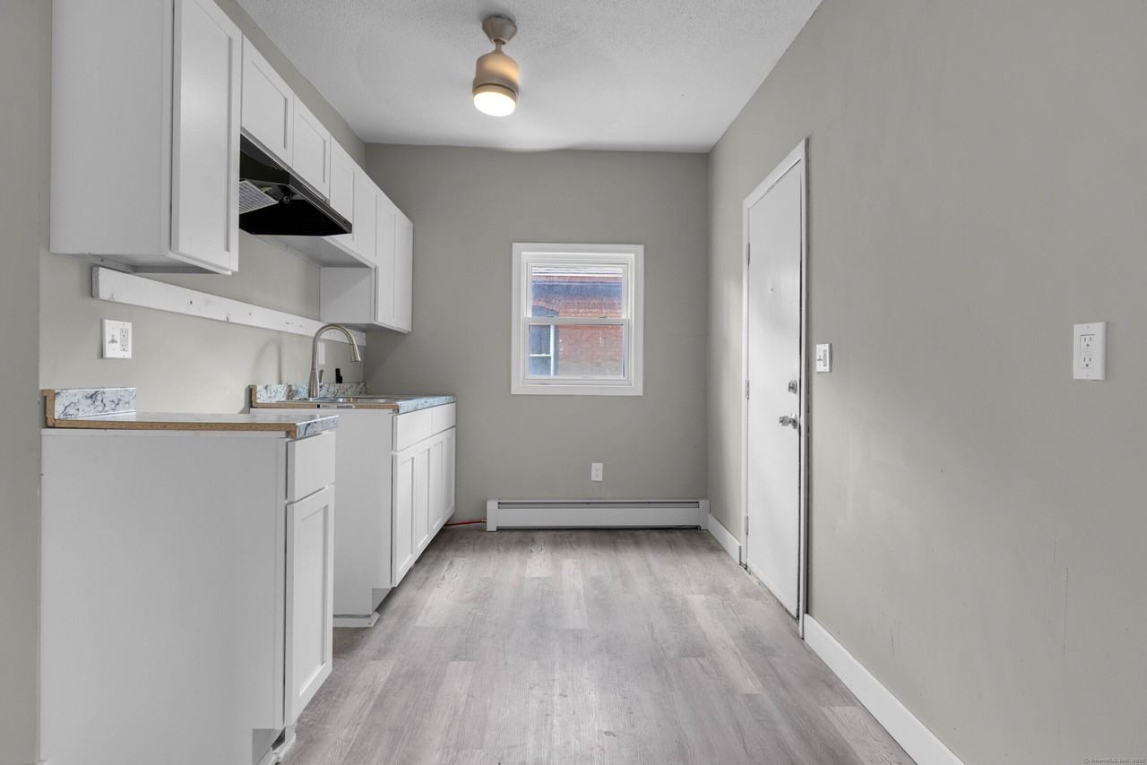 43 Seyms St Apt 1 #1 - Photo 3 of 8