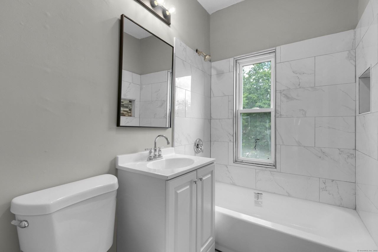 43 Seyms St Apt 1 #1 - Photo 5 of 8