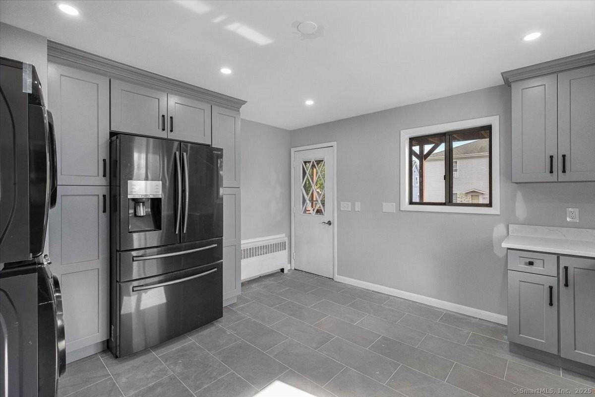 88 Horton St 1st Fl #1stFL - Photo 5 of 25