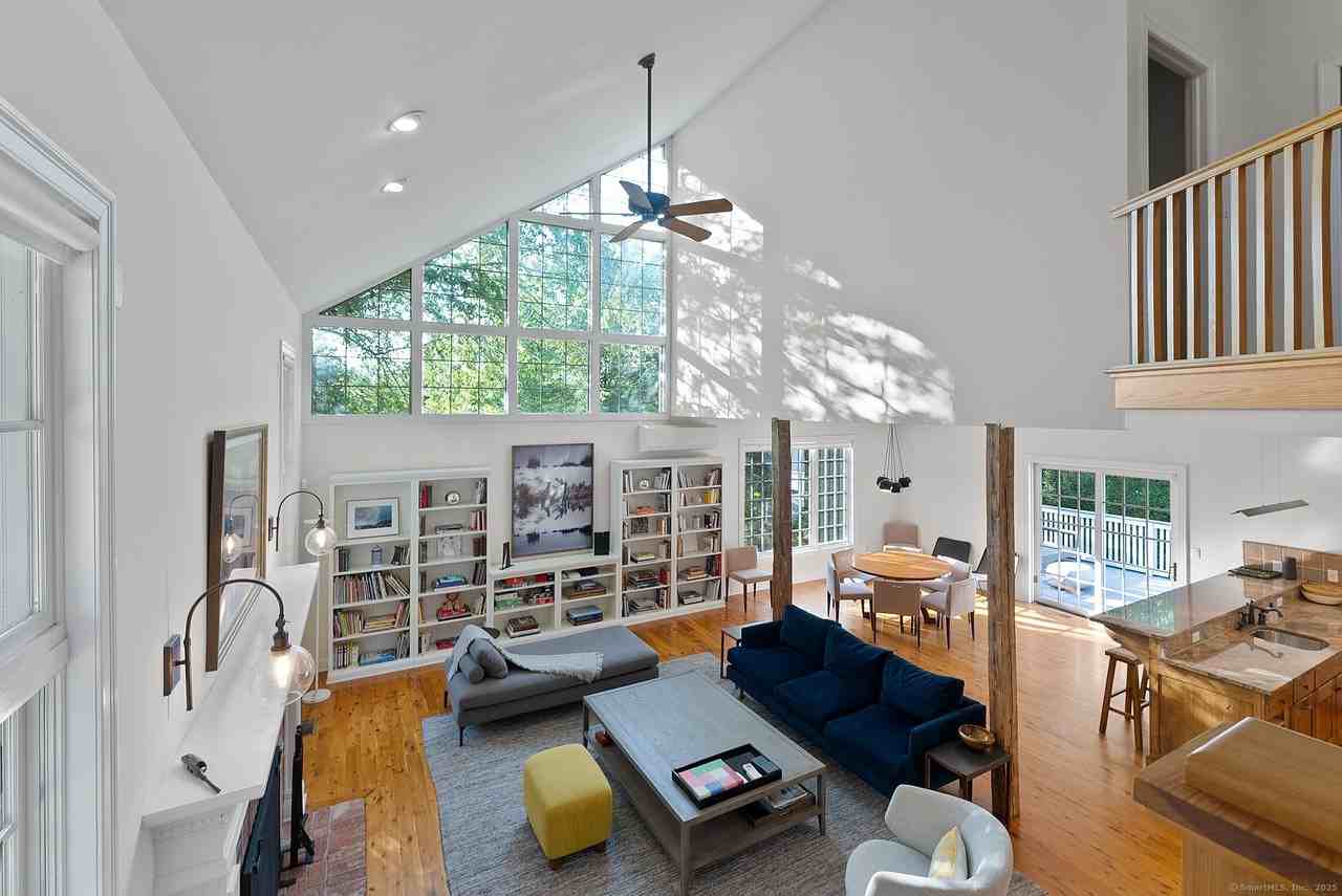 84 Gunn Hill Rd - Photo 6 of 40