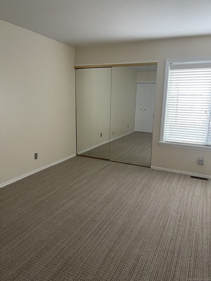 69 Lawson Ln Unit 69 #69 - Photo 6 of 17