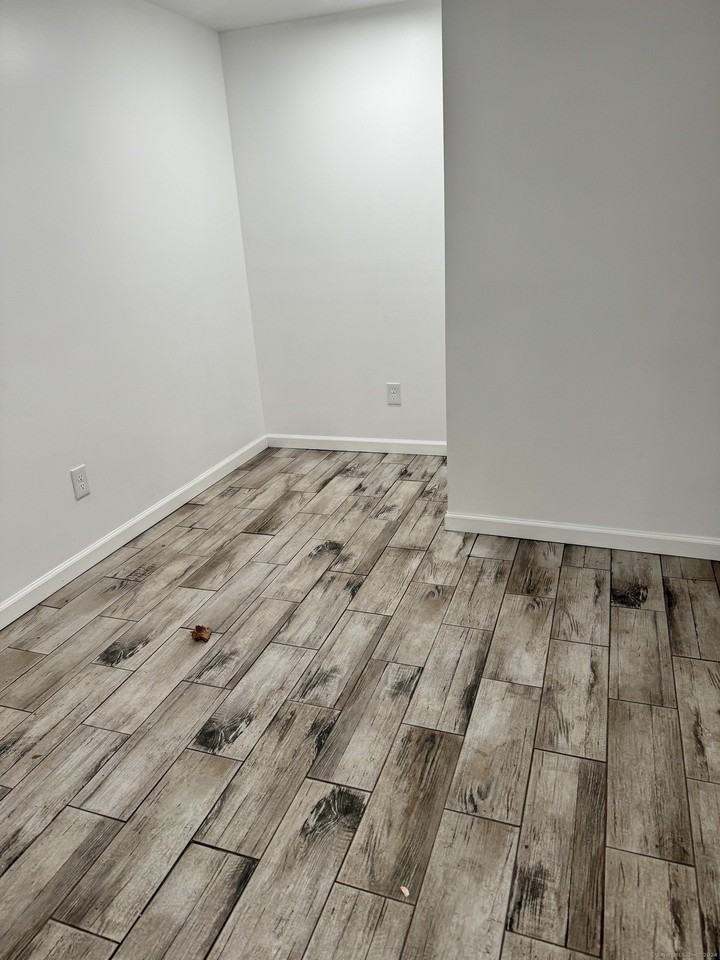 52 52 Pearl Street unit: Garden Apartment - Photo 6 of 12