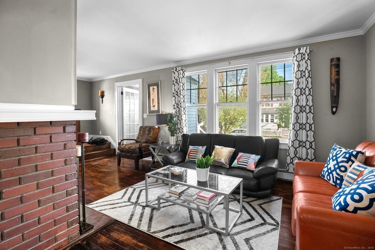 15 Overland Ave - Photo 7 of 35