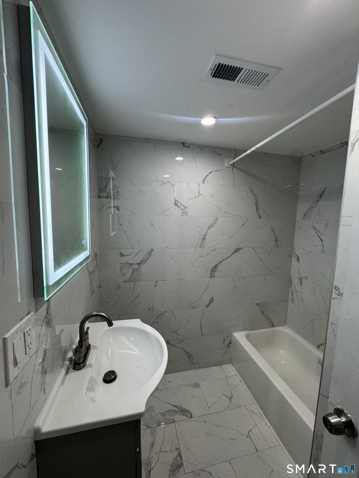 368 368 Norton Street unit: Basement #BS - Photo 5 of 14