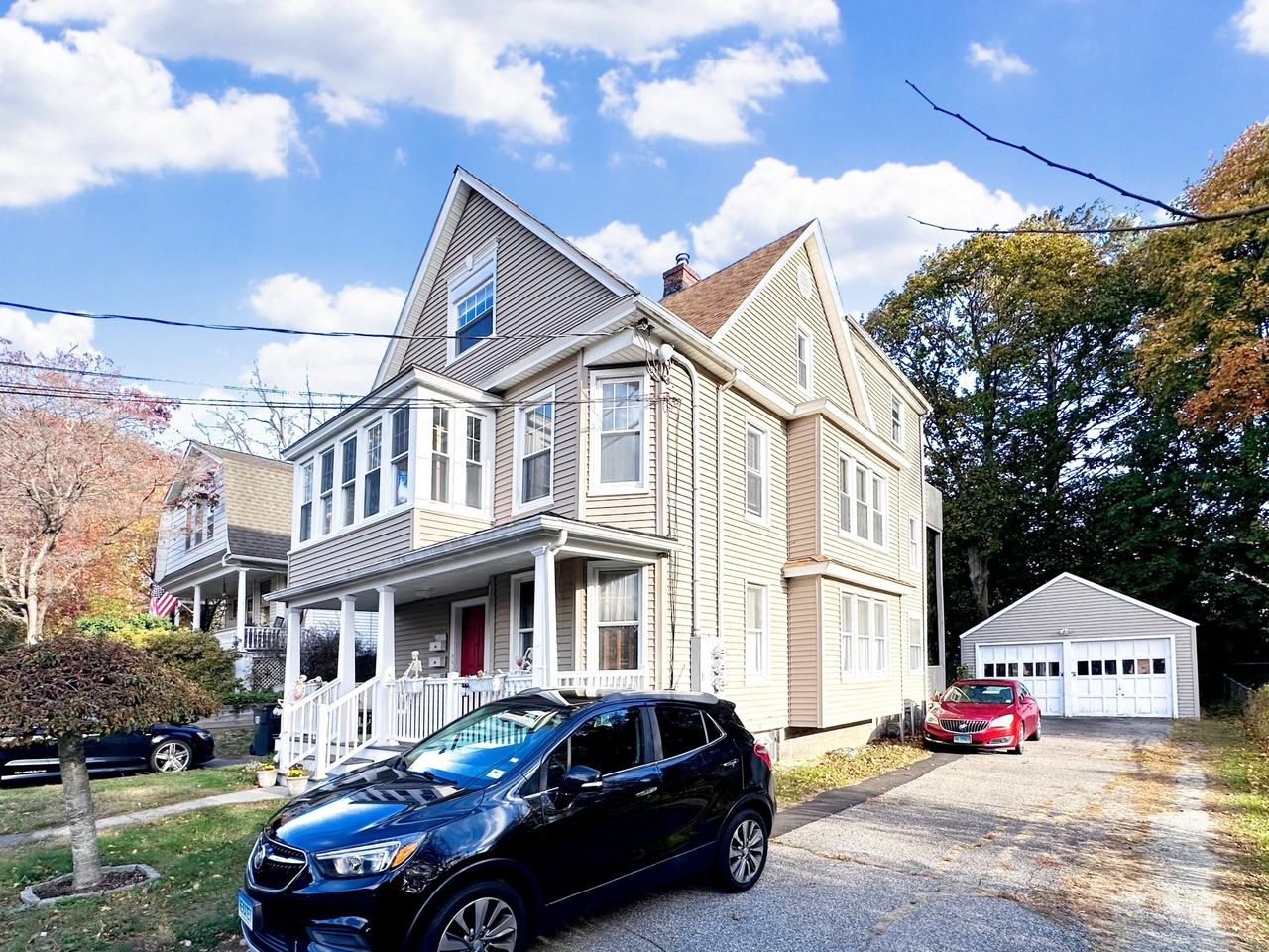 76 Nichols Ave - Photo 5 of 36