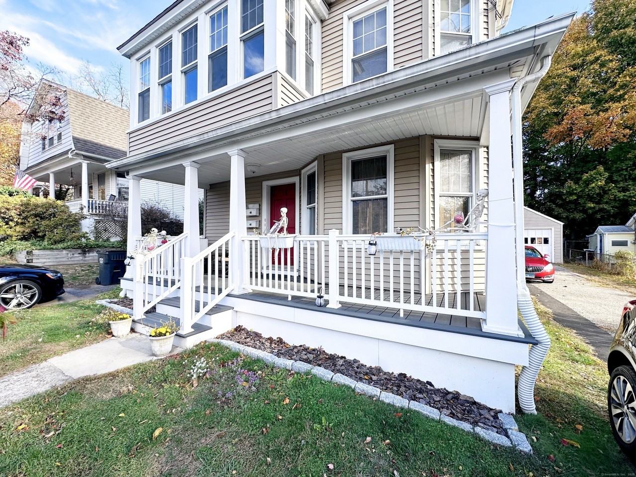 76 Nichols Ave - Photo 6 of 36