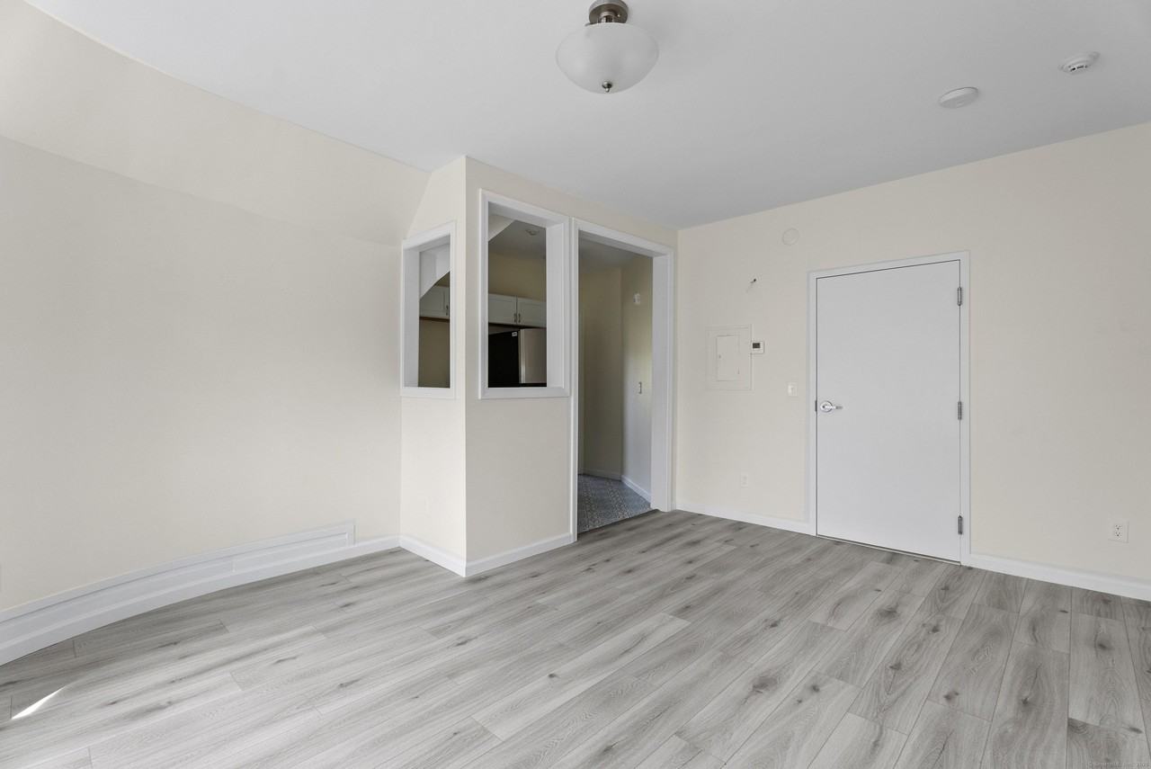72 S Main St #3A - Photo 4 of 14