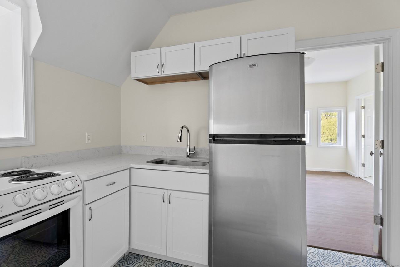 72 S Main St #3A - Photo 5 of 14