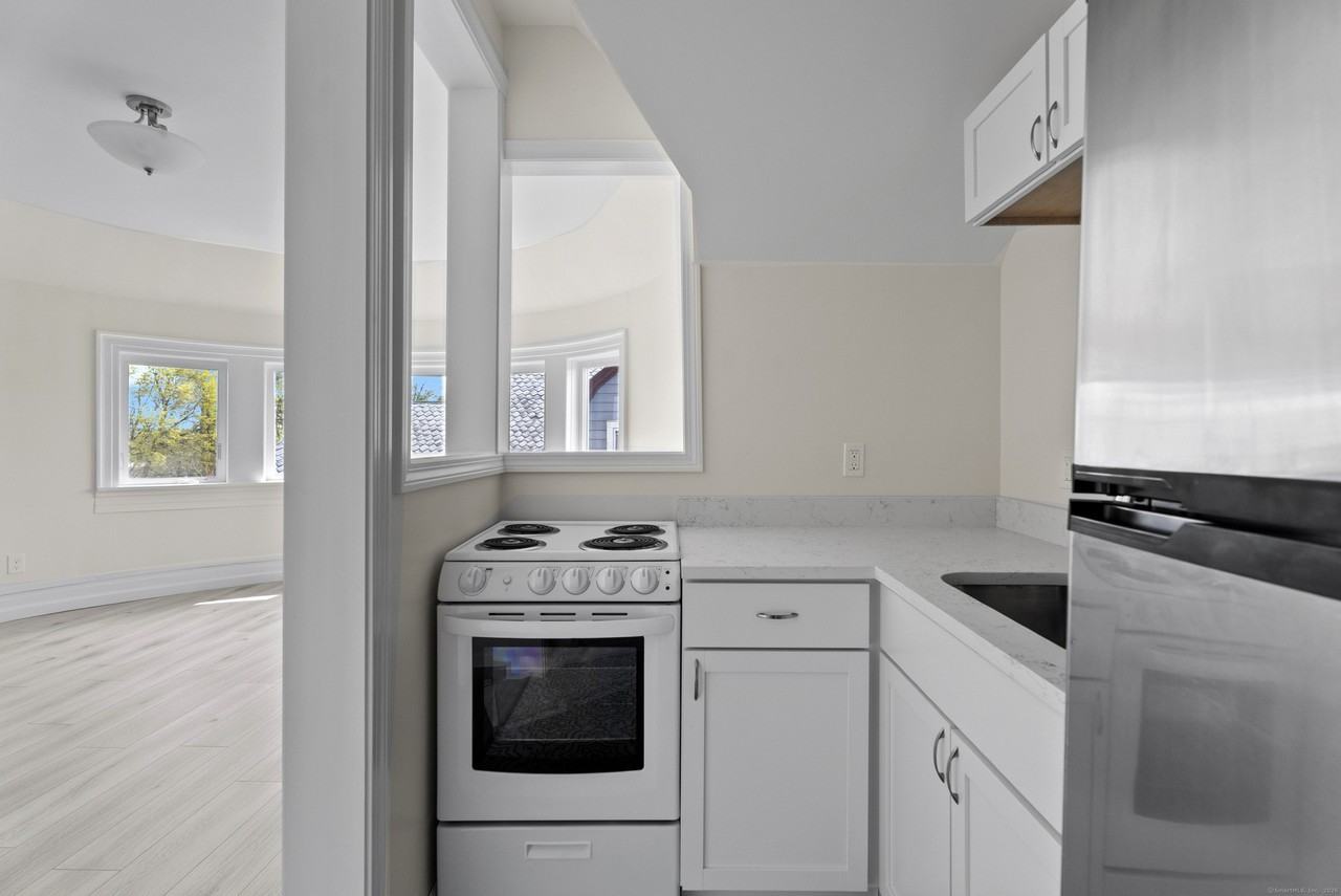 72 S Main St #3A - Photo 6 of 14