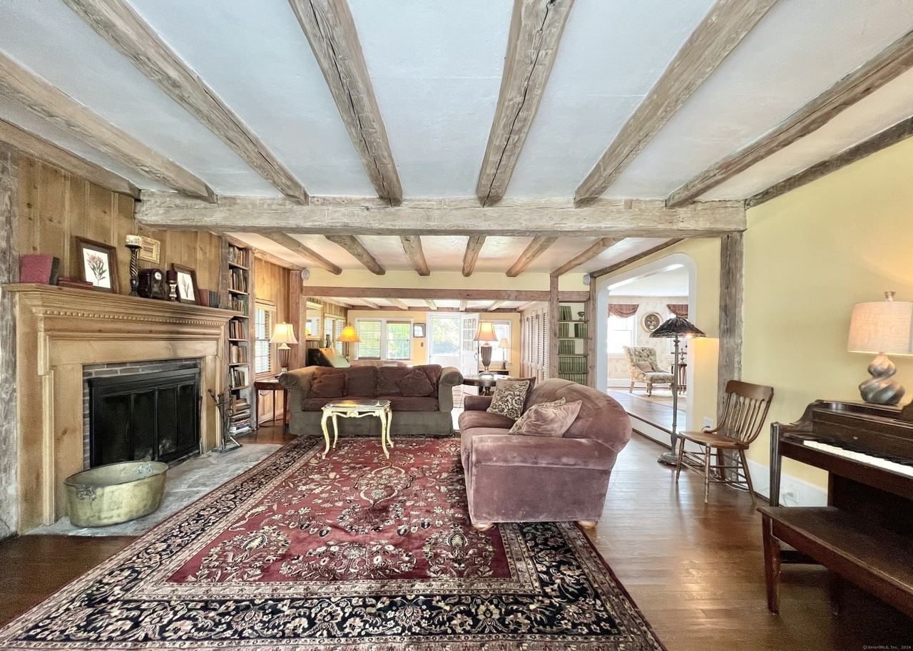 301 Haviland Rd - Photo 4 of 34