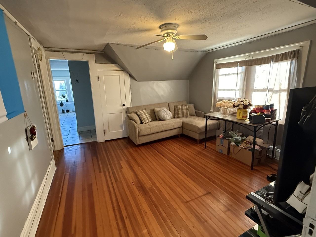 87 Manhattan Ave 3rd Fl #3rdFL - Photo 2 of 9