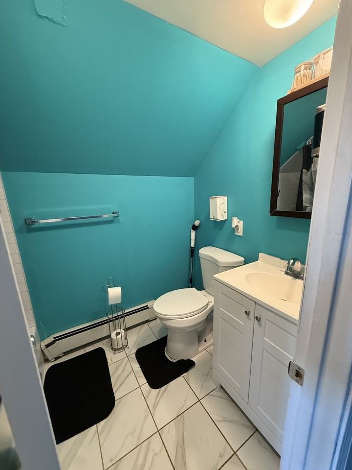 87 Manhattan Ave 3rd Fl #3rdFL - Photo 7 of 9