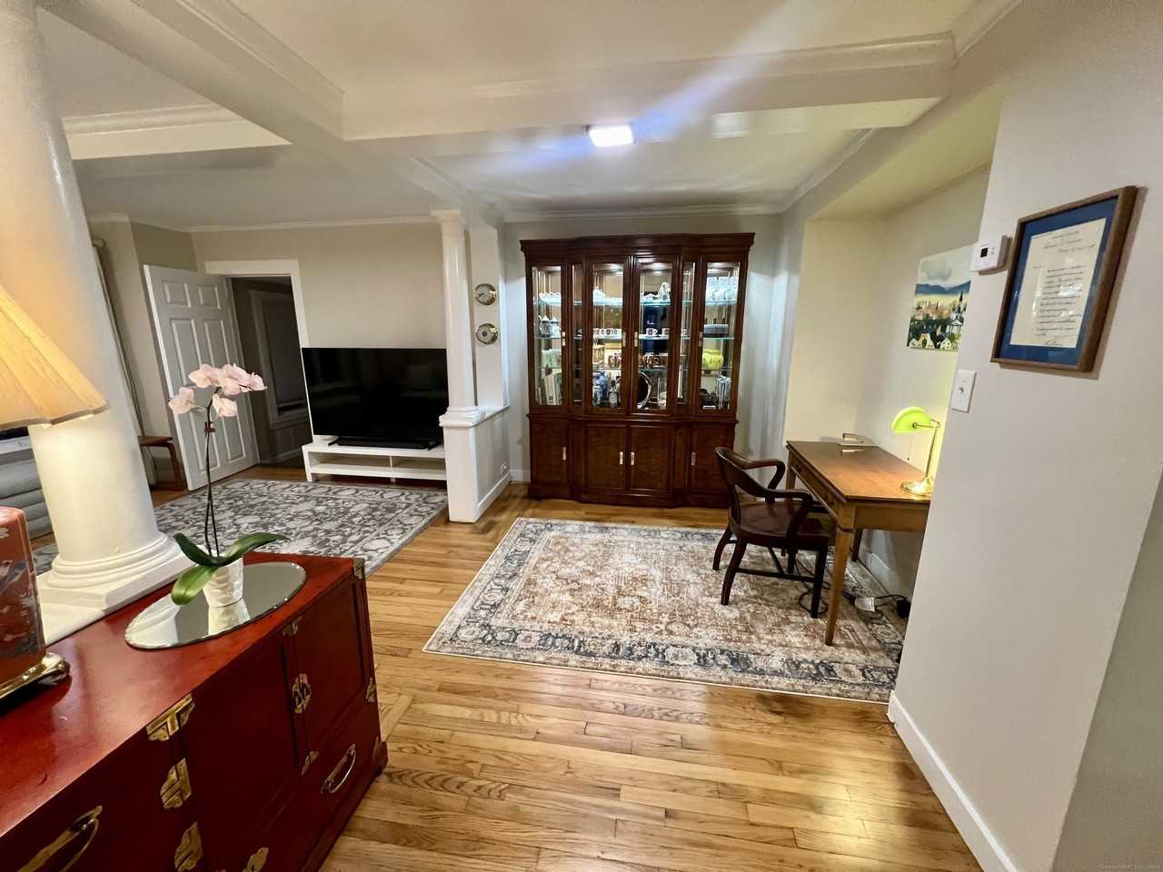 111 Fort Hale Rd - Photo 3 of 21