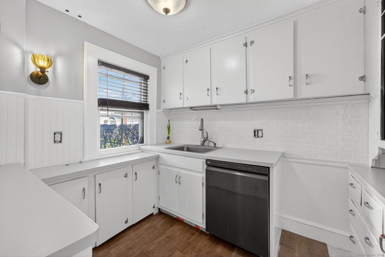 12 N Main St - Photo 7 of 31