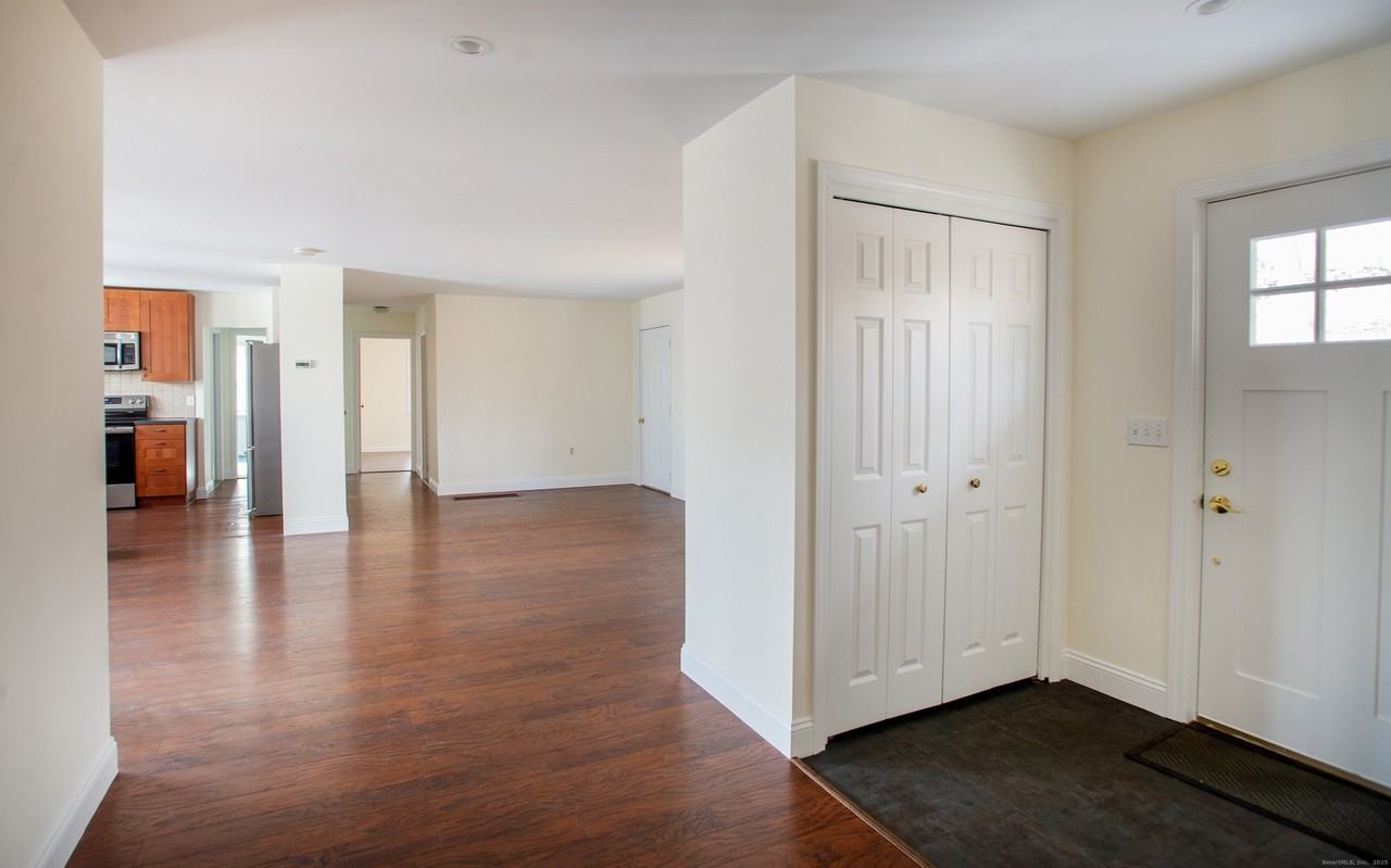 180 Peaceable Ridge Rd - Photo 6 of 28