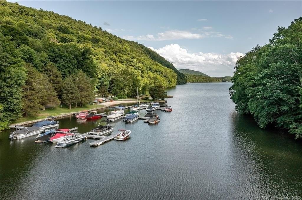 8 Cedar Point Dr - Photo 5 of 30